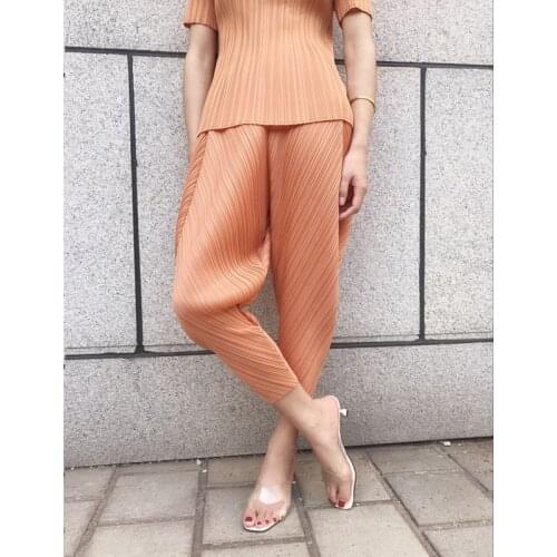 Changpleat Women's Tapered Trousers