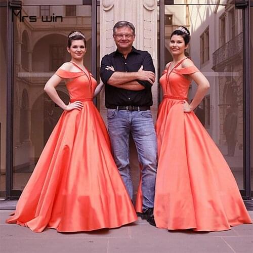 Mrs win Bridesmaid Dresses Long Off Shoulder A Line Vestido Madrinha HR4154 Plus Size For Women Under 50 Wedding Party Dresses