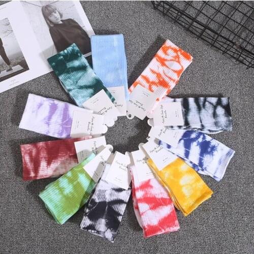Tie-dye socks men and women trend hip-hop tube socks autumn and winter tide brand socks solid color cotton ins wind tube socks