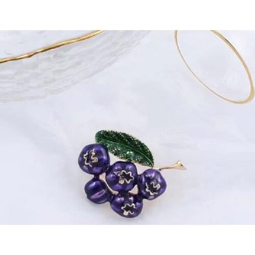 Mori fashion hand-glazed blueberry fruit creative art high-end luxury enamel temperament brooch pin badge