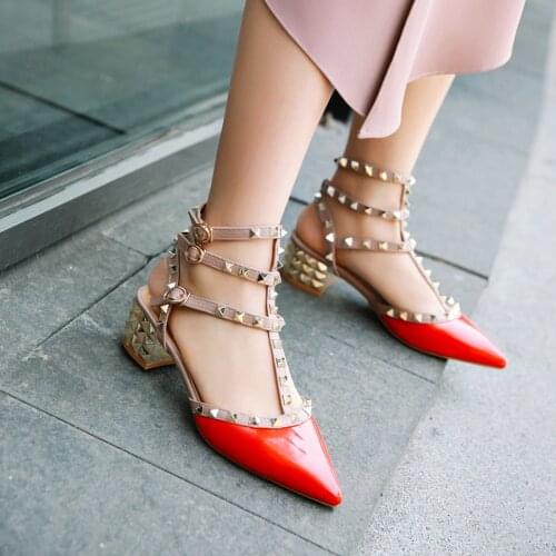 2021 New Pumps Women Shoes Nude Color Rivet High Heels Shoes Pumps Sandals Ankle Strap Poinet Toe Womens Shoes Ladies Shoes
