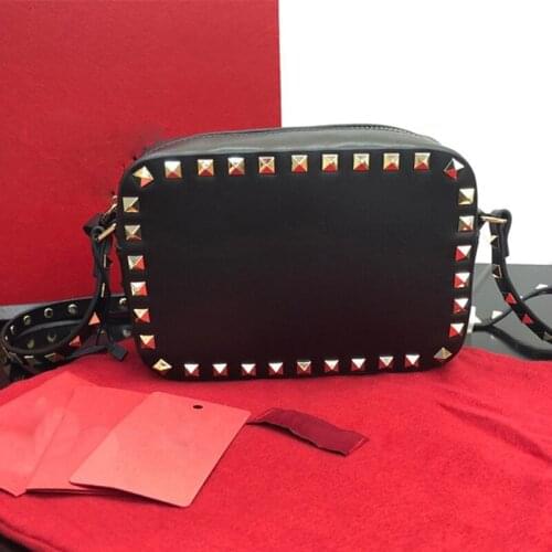 2021 Luxury Designer Rivet Handbag Women High Quality Genuine Leather Shoulder Bag Crossbody Lady Designer Runway Shouder Bag
