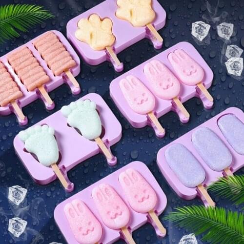 1PC Silicone Ice Cream Mold Reusable Popsicle Molds DIY Homemade Cute Cartoon Ice Cream Popsicle Ice Pop Maker Mould