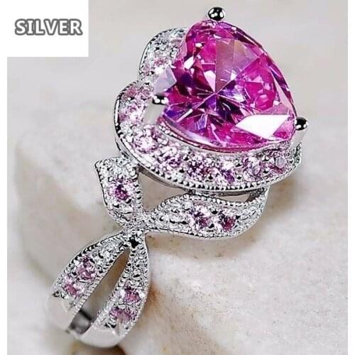 Hot sales of the new 3 carat heart-shaped powder diamond ring European and American fashion womens powder crystal ring jewelry