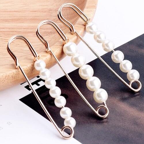 Fixed Straps Anti Slip Pin Jewelry Simple Enamel Big Pearl Brooch Women Charm Accessories Cardigan Anti Wearing Pins Enamel Pin