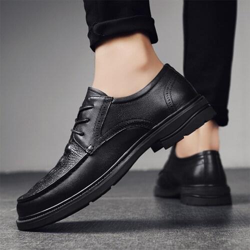 Men Comfortable Formal Dress Oxford Shoes For Men Gunine Leather Men Moccasins Lace Up Rubber shoe black Shallow Solid