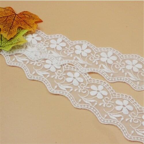 5Yds/lot 5.3 cm wide white embroidered flower lace DIY handmade sewing tablecloth pillow lace accessories AC478