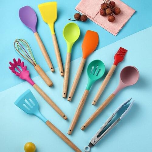 Anti-Scalding Wooden Handle Silicone Cooking Tool Heat Resistant Non-Stick Multicolor Shovel Spoon Brush Kitchenware Accessories