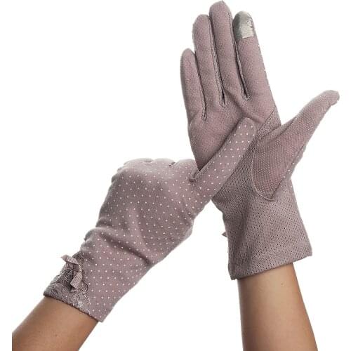 Women Half Fingers Gloves Summer Stretch Thin Semi-Finger Driving Gloves Anti-Slip Sunscreen Anti-UV Fingerless Glove Mittens