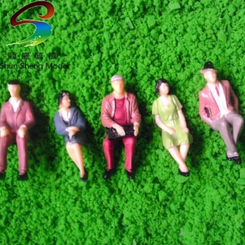 100pcs scale 1/25 color model plastic figure model Color villain sitting