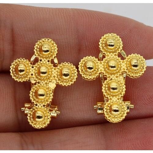 Ziyumota Stud Earrings