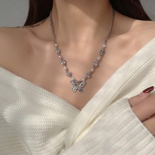 Minar Personality Faux Pearls Metallic Butterfly Pendant Necklace for Women Beads Simulation Wing Chokers Necklaces Jewellery