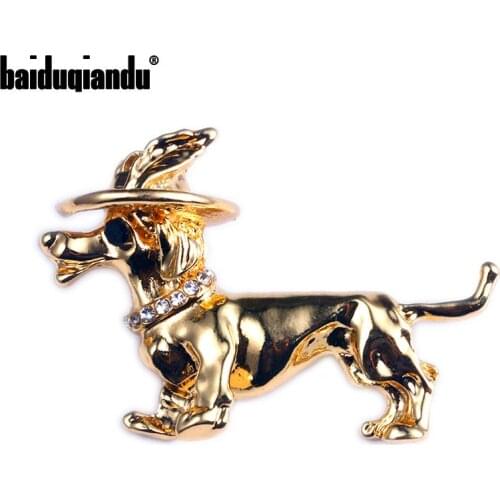 Baiduqiandu New Arrival Eco-friendly Zinc Alloy Working Dog Brooches in Gold Color Plated
