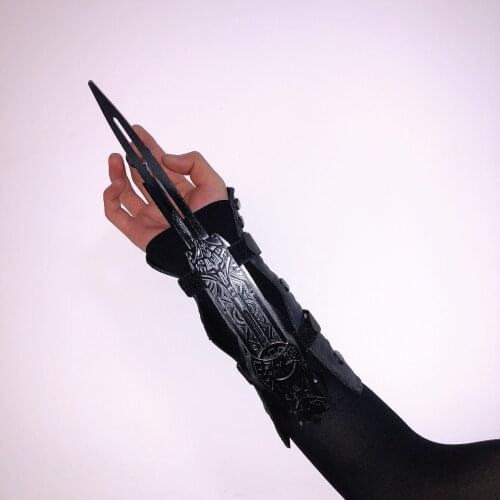 Spot hidden metal sleeve sword action figure hidden sword Edward weapon sleeve sword + holster combination can pop up child toys