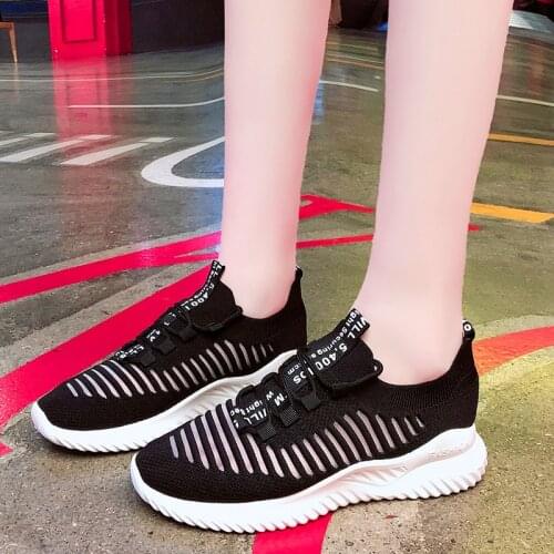 Breathable Mesh Outdoor Sneakers Lightweight and Non-slip Wear-resistant Womens Shoes Wild Trend Shoes Womens Vulcanize Shoes