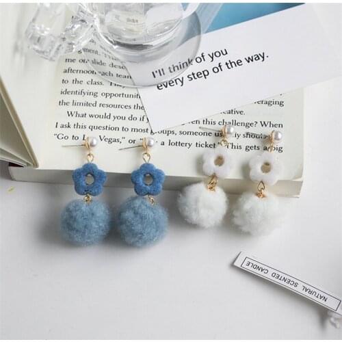 Plush Flower Earrings Fall Winter Hair Ball Earrings in 2021 New Fashion Pearl Ear Clip