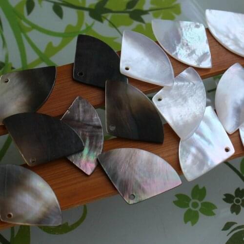 100PCS Size16*25mm fan shape mother pearl shell black shell with hole bead pendant
