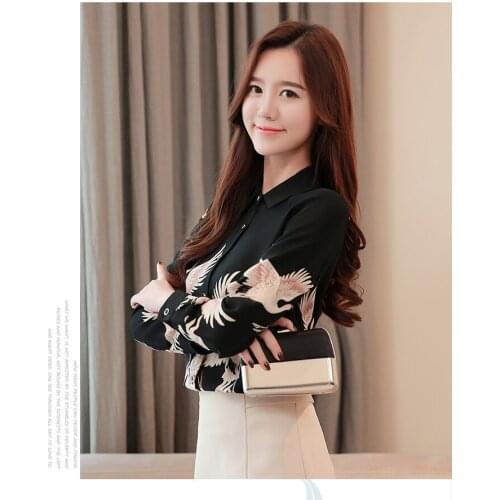 The new 2021 autumn and winter plus velvet plus shirt womens self-cultivation western warm chiffon bottoming shirt shirt