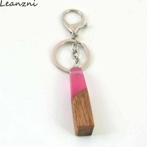 Leanzni Fashion key ring, wood resin characteristic combination, men and women gifts