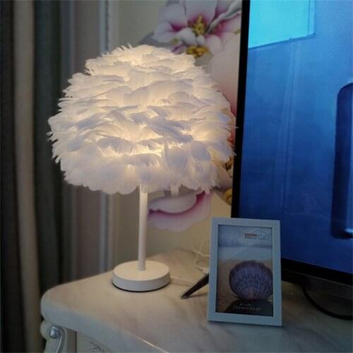 Goose Feather Table Lamp Modern Bedside LED Light for Bedroom Wedding Christmas Decoration Romantic Feather Desk Lamp E27