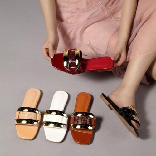 Summer Women Fashion Design Slippers Modern Design Metal Decoration Solid Patchwork Flat Open Toe Outdoor Slides Ladies Shoes