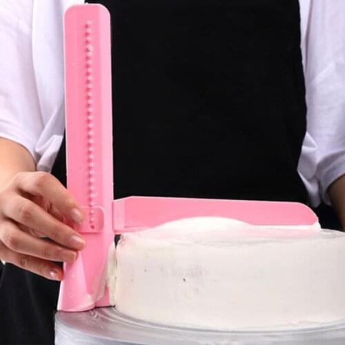 2Pcs/Set Cake Decorating Comb Cake Scraper Smoother Cream Decorating Pastry Icing Cream Baking Tools Kitchen Baking Mold