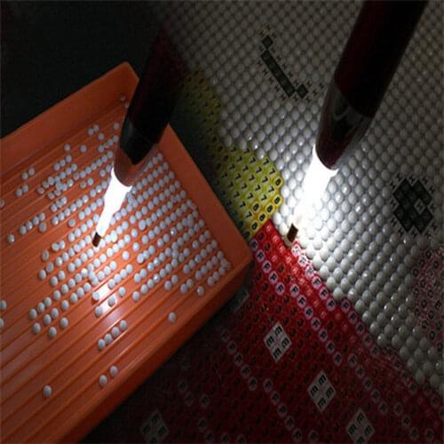 Hot Sale 5D Point Drill Pen Lighting Diamond Pens Painting With Diamonds Accessories Professional 5D Diamond Cross Stitch Tool