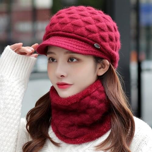 Women Winter 2Pcs Set Visor Brim Chunky Knit Beanie Hat with Circle Scarf Plush Lining Skull Baseball Cap Neck Warmer