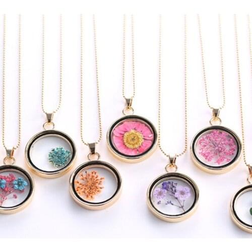 Lucky Four Leaf Clover Shamrock Dried Flower Necklace Fashion Design Pressed Dried Botanical Pendants Necklaces For Women & Men