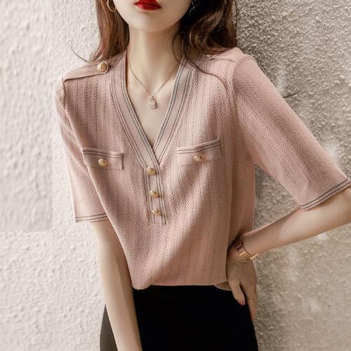 Ice silk T-shirt womens 2021 summer new temperament small fragrance V-neck contrast color thin sweater womens top