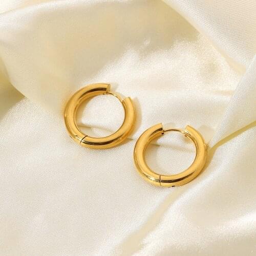 18k Gold Plated Stainless Steel Solid Hoop Earrings For Women Simple Classic Circle Earrings Accessories