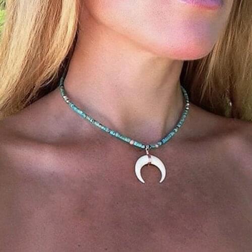 Bohemia Blue Acrylic Beads Ox Horn Moon Pendant Necklaces Women Vintage Natural Sea Shell Choker Necklace Collar Jewelry YN519