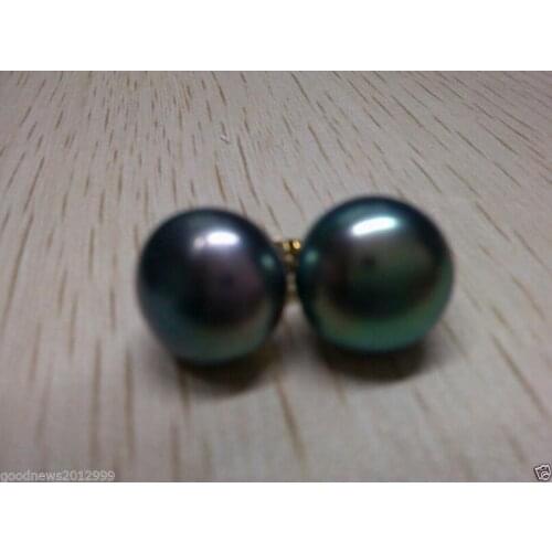 Stunning A pair of natural 11-12mm tahitian black pearl earring 14k/20 yellow Gold