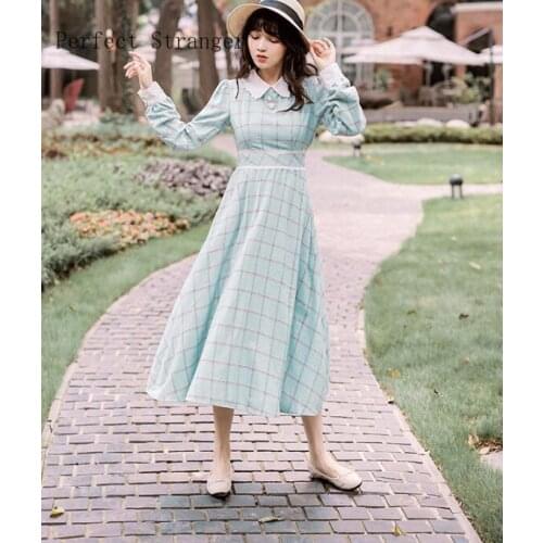 High Quality 2019 Autumn Winter New Arrival Retro Lace Turn-down Collar Plaid Long Sleeve Woman Long Dress