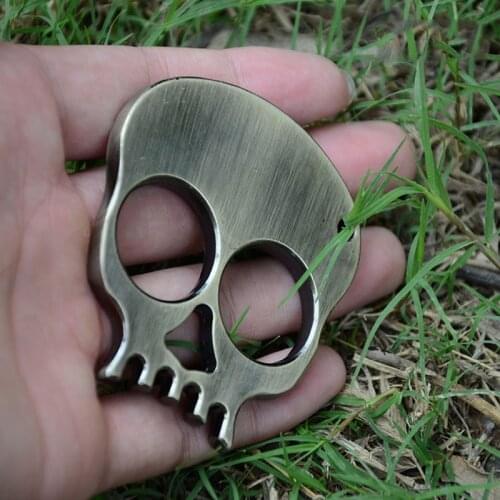 Party Favors Wholesale Supply of EDC Alloy Defense Skull Keychian Hand Tool Outdoor Supplies Factory Direct Survical Gear