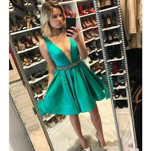 2020 Homecoming Dresses with Beaded Sash Deep V Neck Cheap Bride Party Gowns Zipper Back Short Graduation Dress