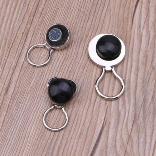 Magnetic Metal Eyeglass Badge Holder Reader Eyewear Sunglasses Holder Safety Brooch Pins Round Heart Crystal Brooches