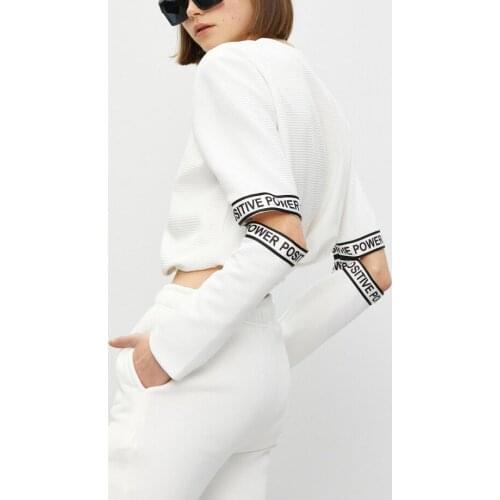 Window Detailed Slogan Printed Crop Sweatshirt Ecru Color nonhooded women new season casual style fashion