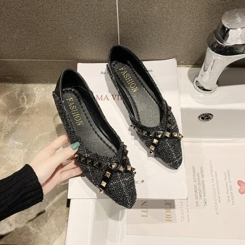 Fashion Women Rivet Pointed Toe Flat Ballet Shoes Ladies Office Single Flats Shoes Elegant Flats Lady Shiny Shoes Woman U19-93