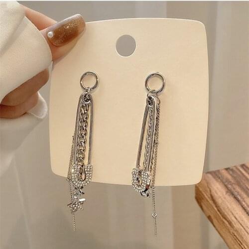 2020 New Fine Long Metal Tassels Stars Modelling Drop Earrings Fashion Women Geometric Crystal Contracted Trend Earrings