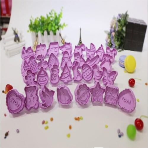 4Pcs DIY Christmas Tree Snowman Plastic Baking Mold Kitchen Biscuit Cookie Cutter Pastry Plunger Fondant Cake Decorating Tools