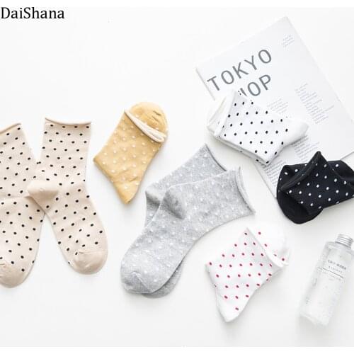 2019 Fashion New Autumn Winter Cute Ladies Socks Women Loose Retro Casual Style Polka Dot Socks Harajuku female Sox Mujer Calzin