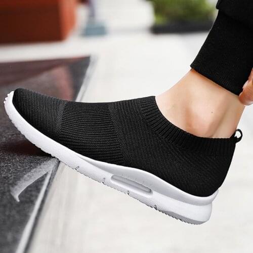 Airavata Slip on Mens Sports Shoes Male Running Shoes Men Sport Summer Sneakers Socks Black Fitness Runners Racing Basket D-464