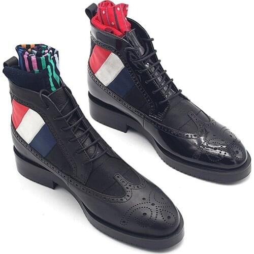 Brand Fashion Fretwork Luxury Genuine Leather Lace Up Men Boots Handmade High Quality Casual Footwear Dress Boots Brogue Shoes