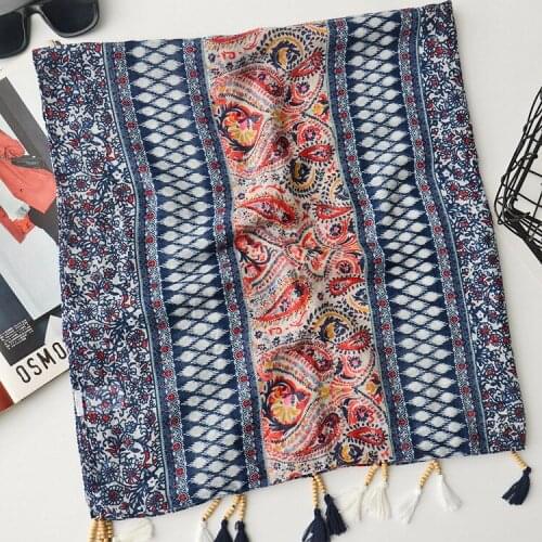 2018 New Bohemia Style Cotton Paisley Print Tassel Scarf Shawls Vintage Floral Print Wrap Hijab Scarves Muffler Free Shipping