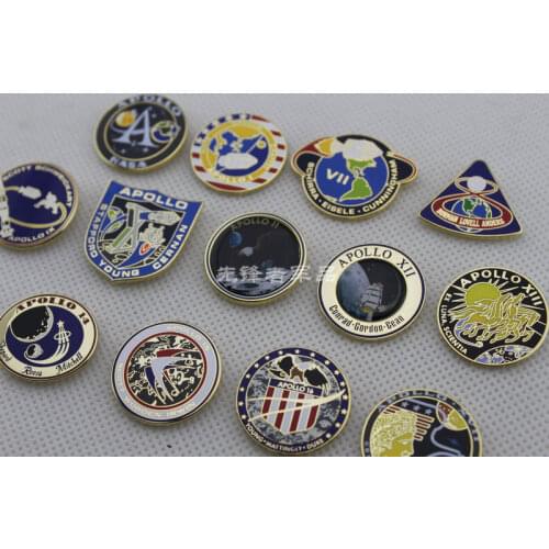 Apollo 11 Commemorative Pin U.S. Astronaut Hero Aerospace the Moon Landing in Real Time 50th Anniversary Decoration Brooch