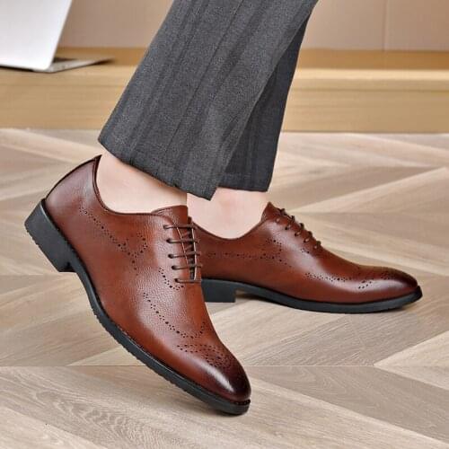 Yomior Summer Autumn Men Vintage Dress Brogue Shoes Formal British Leather Shoes Business Wedding Loafers Lace-up Luxury Shoes