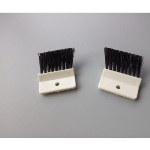 2pcs Brother spare parts Knitting machine accessories KR260 head accessories A9 A10 brush parts number 413756001 43757001