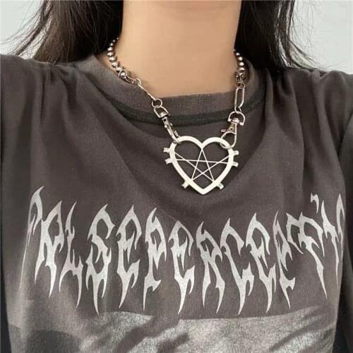 Fashion Heart Kpop Metal Goth Friends Choker Womens Neck Chain Vintage Pearl Necklace for Women Punk Gothic Jewelry Accessories