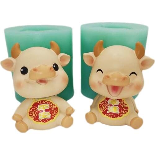 2021 New Year Bovine Silicone Mold 3d Calf Shape Christmas Cake Decor Mold Resin Crafts Mold Plaster Candle Dripping Gum Model